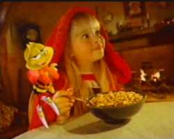 She starred in a commercial promoting Honey Nut Cheerios alongside Frasier actor Kelsey Grammer in her starting career.